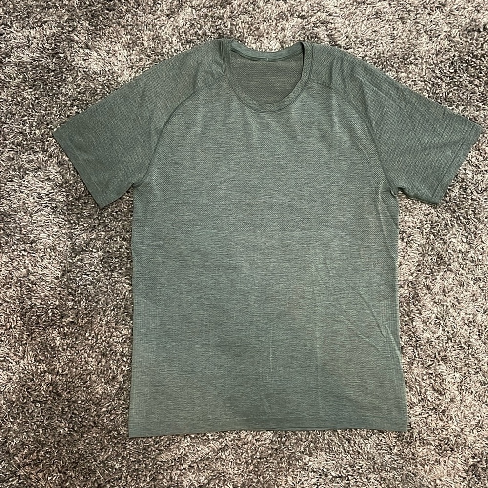 Lululemon Metal Vent Tech Short-Sleeve Shirt Medium